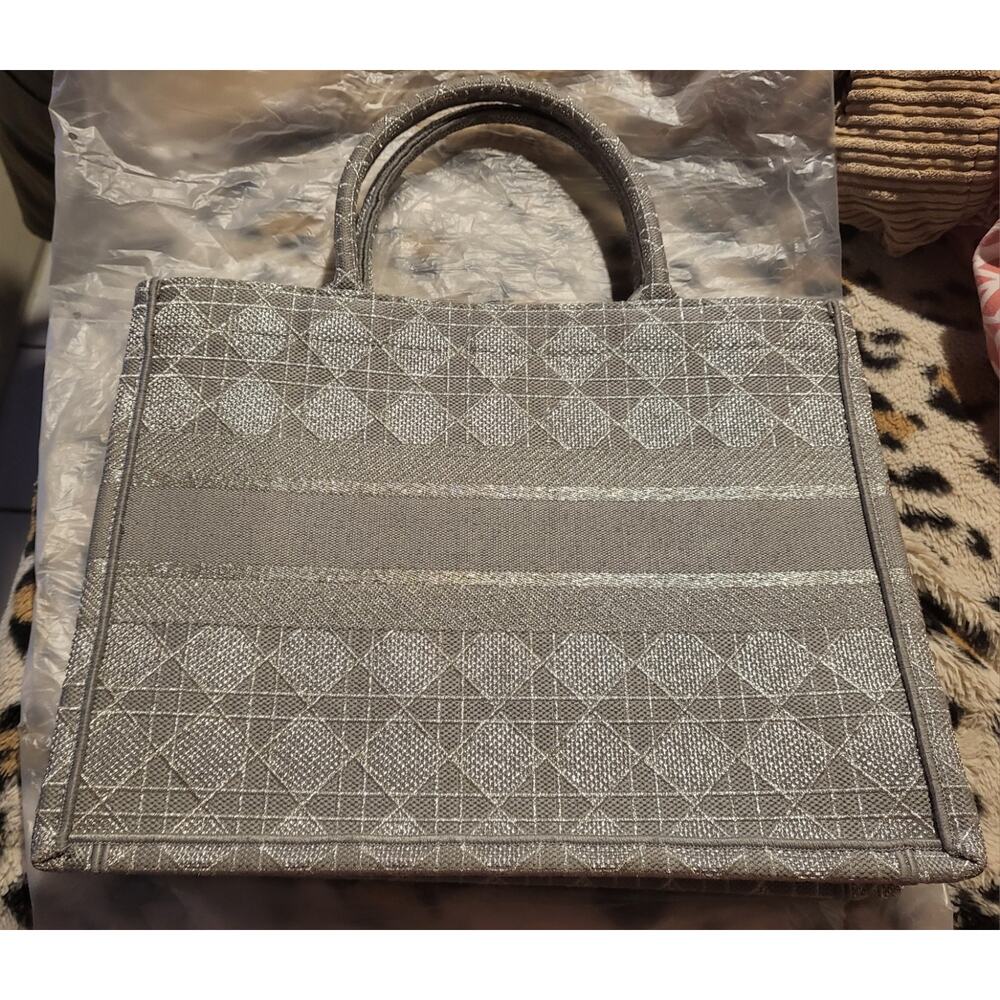 Christian Dior Medium Cannage Embroidery Book Tote - Picture 3 of 10